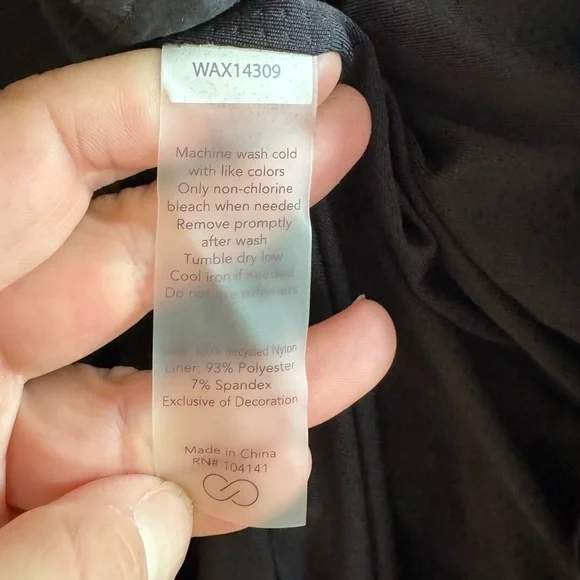 NWT! Women’s Calia solid black pullover hooded windbreaker jacket XS $118 - Picture 2 of 4